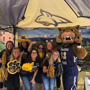 Meet your Posher, Randi